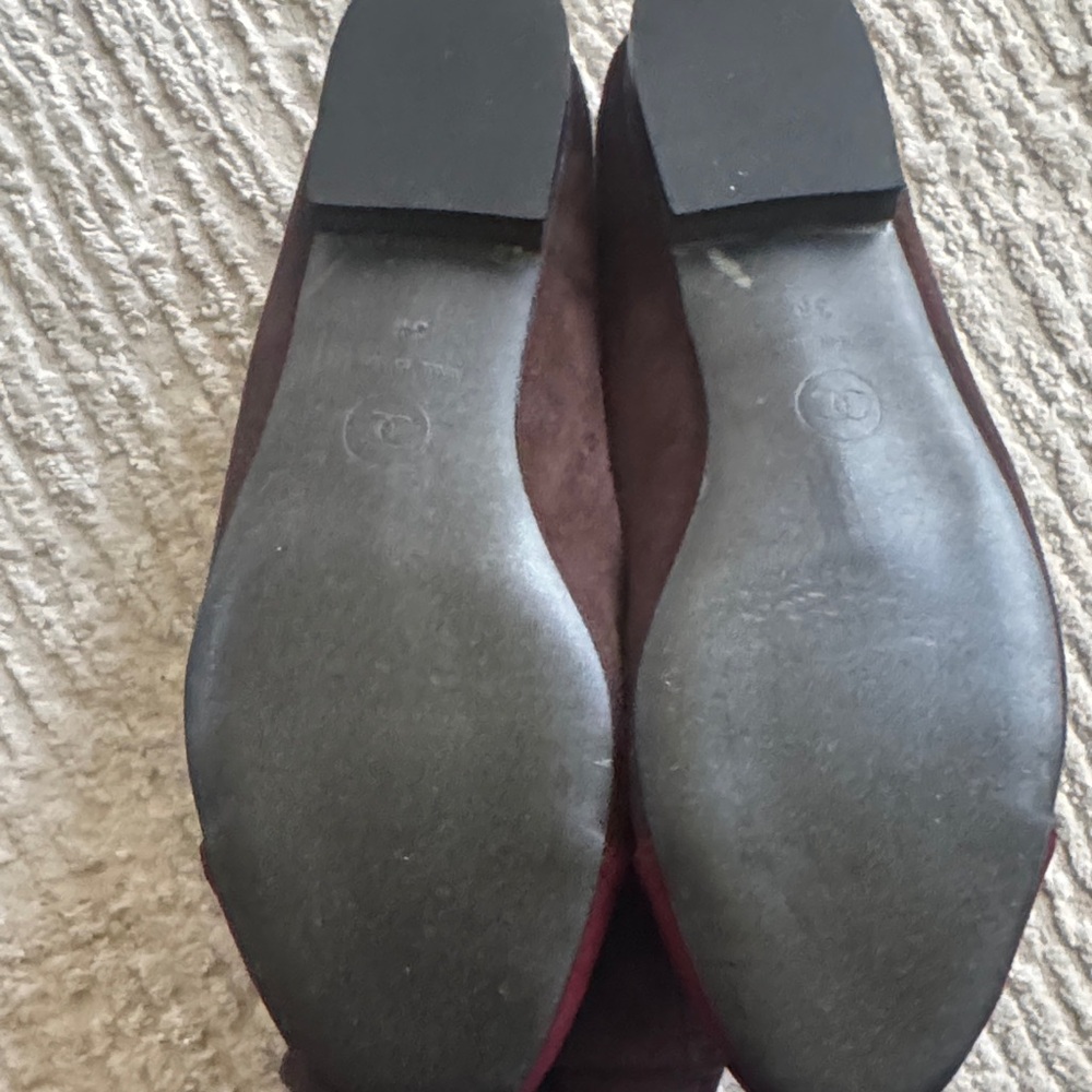 CHANEL Burgundy and Brown Suede Cap-Toe Ballet Flats - Picture 3 of 3